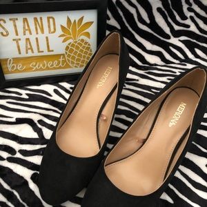 REPOSH merona black wedges